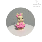 Шоколадна фігурка "Зайка в рожевій сукні"