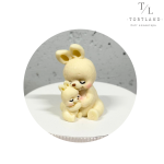 Шоколадна фігурка "Зайка мама 2 біла"